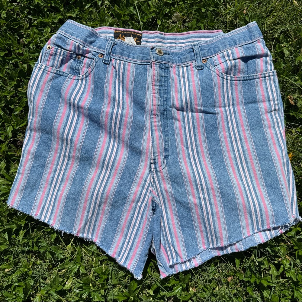 Vintage Striped Denim Jean Shorts MADE IN USA! 💗🩵